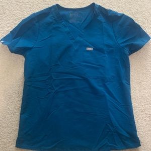 Alps Blue Figs Catarina Scrub Top, size medium